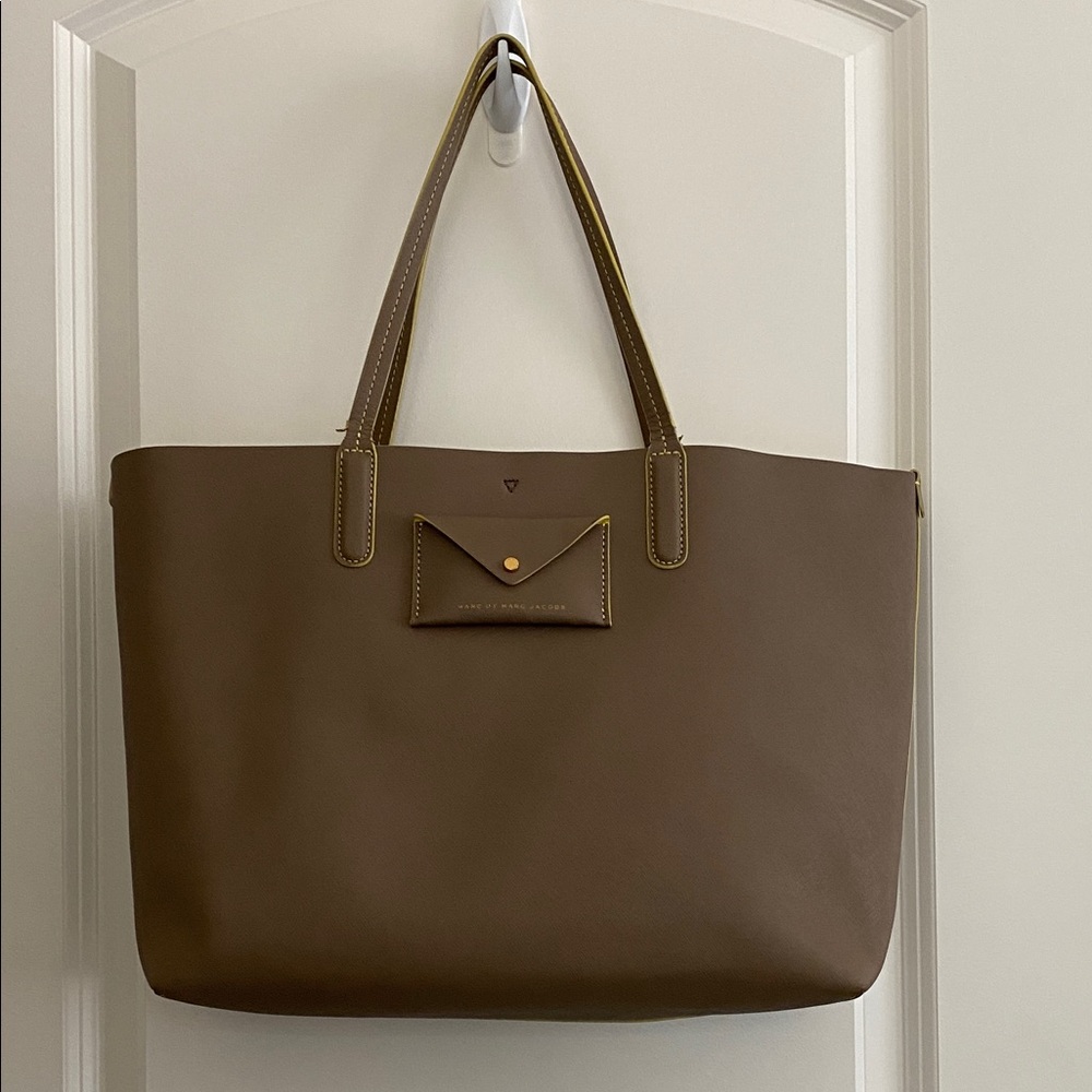 Marc Jacob’s Brown Tote Bag - Picture 1 of 16